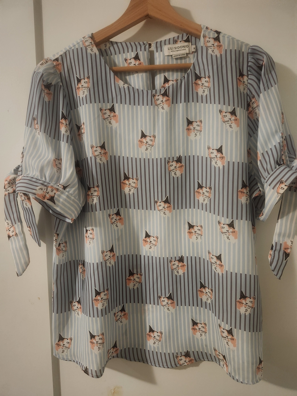 Lili Sidonio Blue Cat-Print Short Sleeve Blouse